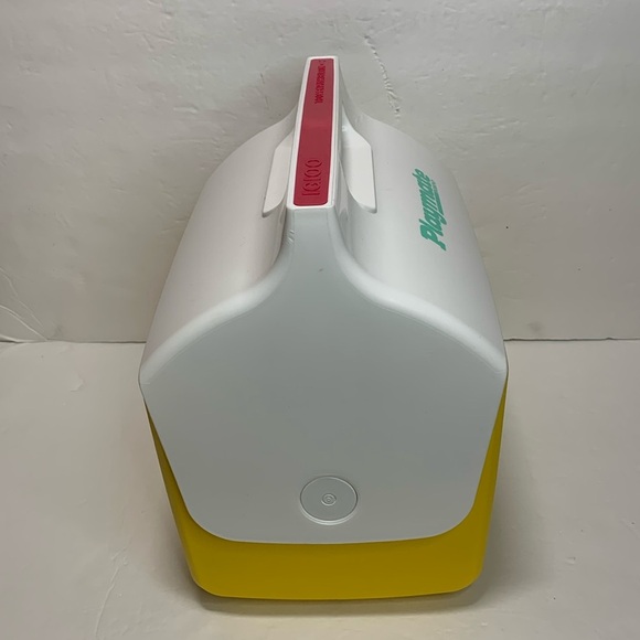 Igloo 7 Qt Insulated Little Playmate Cooler Yellow New - Picture 8 of 10